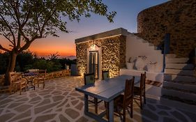 The Aegean Blue Country House Old Milos